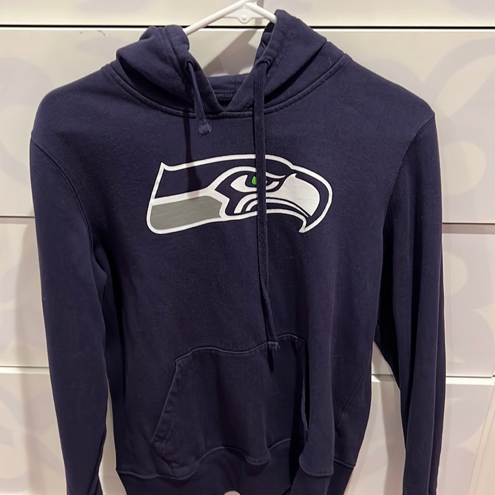 seattle Seahawks sweatshirt